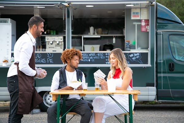 5 idées novatrices de food trucks pour dynamiser la pause-déjeuner